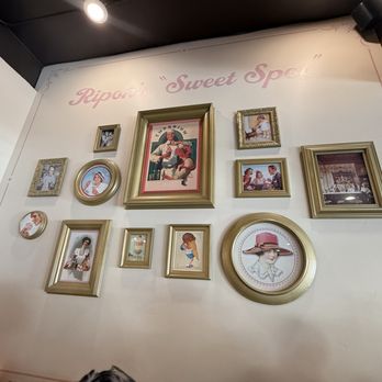Ice Cream Emporium - Wall decor - Ice Cream & Frozen Yogurt Near Me - Ripon, California