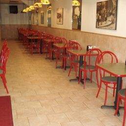 Very chill seating area that's easily adjusted to seat larger groups. Tables are always cleaned down after each customer