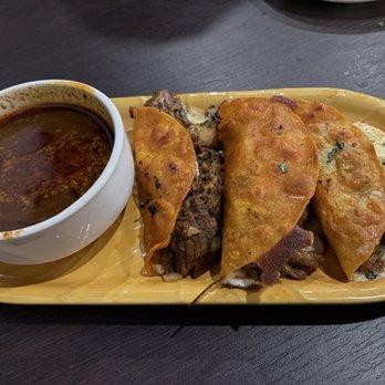 La Unica - Mexican Near Me - Toronto, Ontario La Unica - Mexican Near Me - Toronto, Ontario