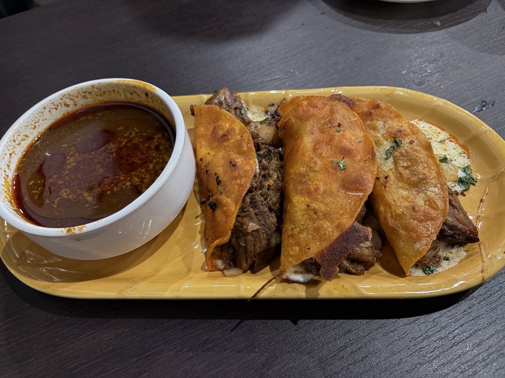La Unica — Mexican restaurant in Toronto