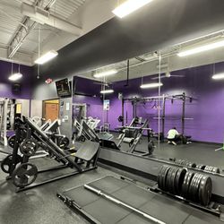 Anytime Fitness - Weight Room
