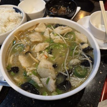 Chilispot - Szechuan Near Me - University City, Missouri