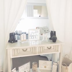 Palm Lash - Gorgeous studio
