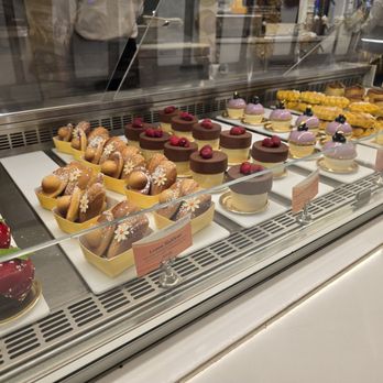 Dominique Ansel - Dessert - Bakeries Near Me - Las Vegas, Nevada