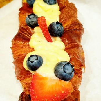 Nana's Green Tea - Fruit Danish - Desserts Near Me - Bellevue, Washington