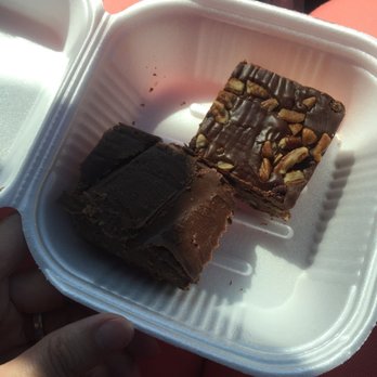 Oakridge - 1/4# fudge, chocolate and Choc pecan - Smokehouse Near Me - Schulenburg, Texas