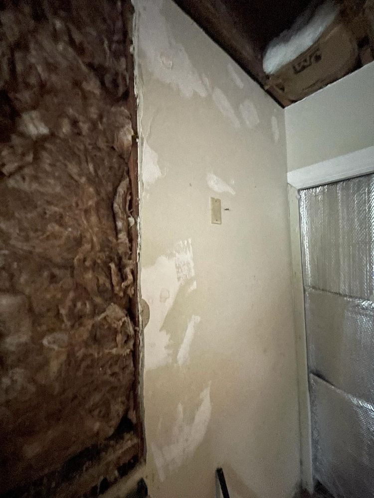 Slide of Brett's Roof Repair And Raingutter Service