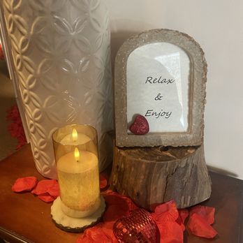 Luminous Day Spa - Valentines Day weekend decor. - Day Spas Near Me - South San Francisco, California Luminous Day Spa - Valentines Day weekend decor. - Day Spas Near Me - South San Francisco, California