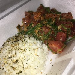 Da Tiki Hut - Spicy ahi poke salad and rice