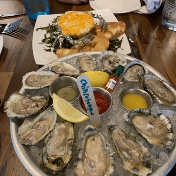 Blackwall Hitch - Oysters - New American Near Me - Baltimore, Maryland