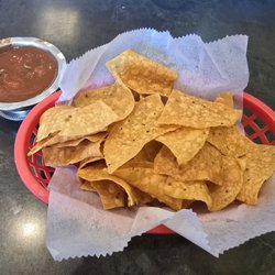 Tacos El Norte - Chips and salsa.