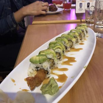 GoBistro - Dragon roll - Sushi Bars Near Me - Hollywood, Florida GoBistro - Dragon roll - Sushi Bars Near Me - Hollywood, Florida