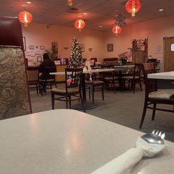 Hello China - Inside eating area with Christmas Tree