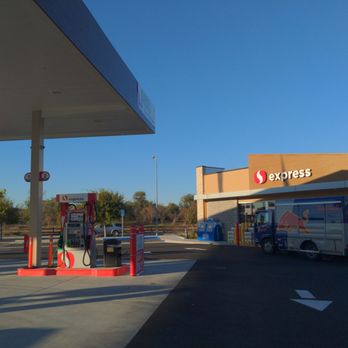 Safeway Gas Station - Convenient store attached to Safeway. - Gas Stations Near Me - San Jose, California Safeway Gas Station - Convenient store attached to Safeway. - Gas Stations Near Me - San Jose, California