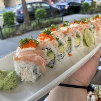 Sakana Sushi & Kitchen - Toto Roll $17
California roll with seared salmon, aioli, masago and green onion - Japanese Near Me - Seattle, Washington Sakana Sushi & Kitchen - Toto Roll $17
California roll with seared salmon, aioli, masago and green onion - Japanese Near Me - Seattle, Washington