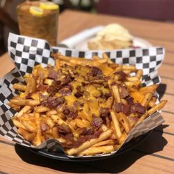 Cardinal Café - This is the advertised picture of the Gold Digger fries online. You get maybe 1/3 of this.
