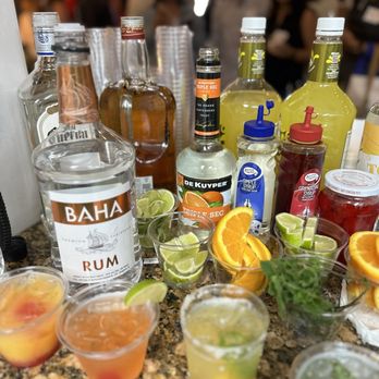 Sippin Superior - House Party Bar - Bartenders Near Me Sippin Superior - House Party Bar - Bartenders Near Me