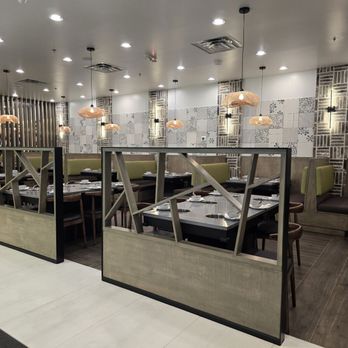 Shabu En - Dining Area - Hot Pot Near Me - Houston, Texas
