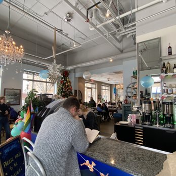 CoCo & Blu - Small counter area with chairs - Cocktail Bars Near Me - Arlington Heights, Illinois