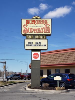 Burgers Supreme by null