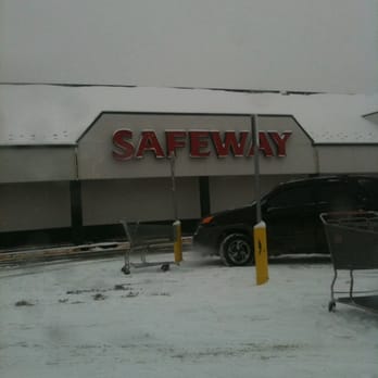Safeway - a car parked in front of a safeway store - Grocery Near Me - Loveland, Colorado Safeway - a car parked in front of a safeway store - Grocery Near Me - Loveland, Colorado
