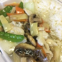 Great Wall Chinese Restaurant - Moo Goo Gai Pan