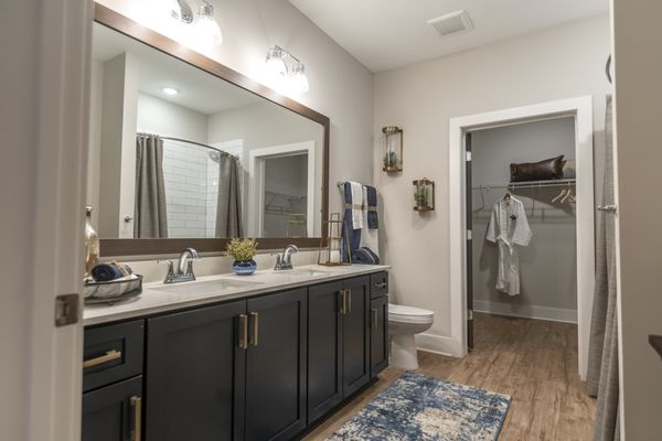 West End Station by null