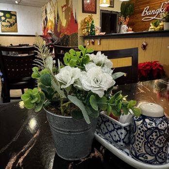 Bangkok Dee Thai Cuisine - Quiet corner, hot tea, and good energy. Bangkok Dee always delivers. - Thai Near Me - Dallas, Texas Bangkok Dee Thai Cuisine - Quiet corner, hot tea, and good energy. Bangkok Dee always delivers. - Thai Near Me - Dallas, Texas