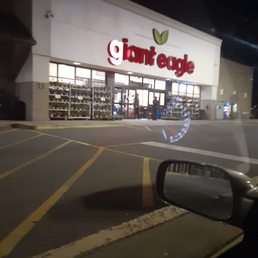Exterior photo of Giant Eagle - Pittsburgh, Pennsylvania Exterior photo of Giant Eagle - Pittsburgh, Pennsylvania