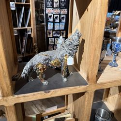 Colorado Wolf and Wildlife Center - Gift shop