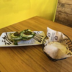 Macondo - Flabio breakfast and traditional arepa