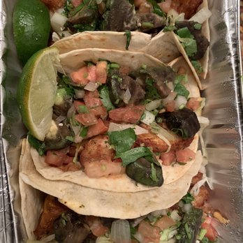 Mama Puebla - Tacos Pescado with rotten avocado - Mexican Near Me - Bronx, New York