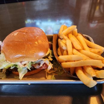 Grumpy’s Burgers & Brew - Bacon and cheese smashburger with everything and fries - Burgers Near Me - Auburn, California Grumpy’s Burgers & Brew - Bacon and cheese smashburger with everything and fries - Burgers Near Me - Auburn, California