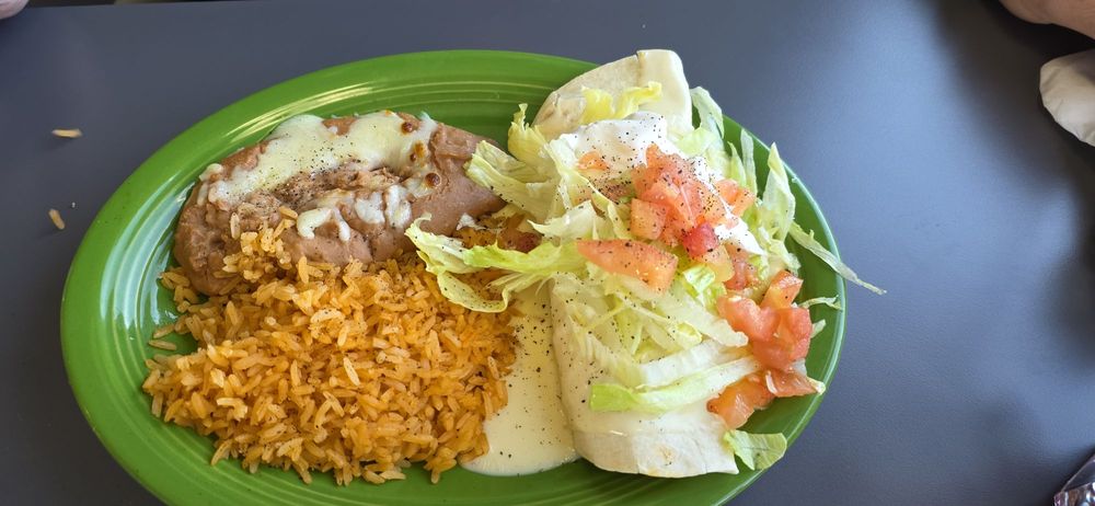 El Mariachi Millen Logo