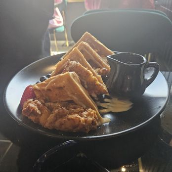 32 North - Bailey waffles and chicken, yummy - Breakfast & Brunch Near Me - Valley Stream, New York