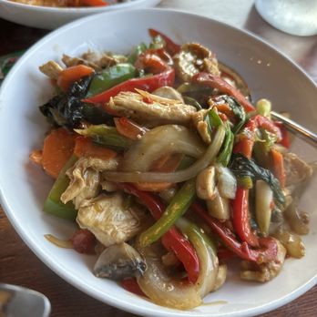 Teak Loveland - Basil stir fry - Sushi Bars Near Me - Loveland, Ohio
