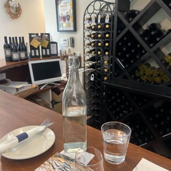 Myka Estates - Wine Tasting Room Near Me - Placerville, California