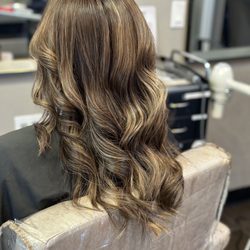 Sense Salon - Touch up and highlights