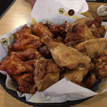 Buffalo Wild Wings - American Near Me - Palmdale, California