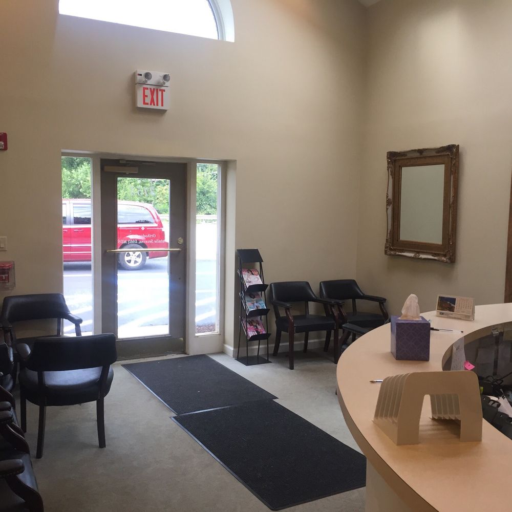 Christopher W Severns, DMD - Waiting Room - General Dentistry Near Me - Canonsburg, Pennsylvania Christopher W Severns, DMD - Waiting Room - General Dentistry Near Me - Canonsburg, Pennsylvania
