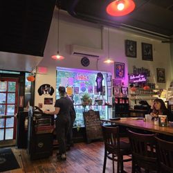 Gulu Gulu Cafe - Interior