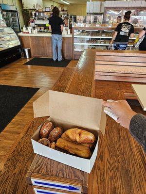 Munchers Bakery by null