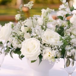 The Creative Corner Flowers & Gifts - Centerpiece