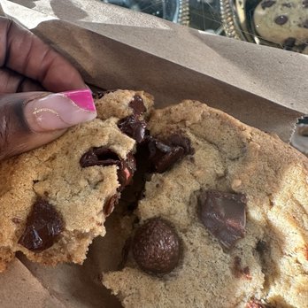 Mocha Cafe - Chocolate Chip Cookie - Ice Cream & Frozen Yogurt Near Me - Bronx, New York
