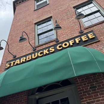 Starbucks - Coffee & Tea Near Me - Newburyport, Massachusetts Starbucks - Coffee & Tea Near Me - Newburyport, Massachusetts