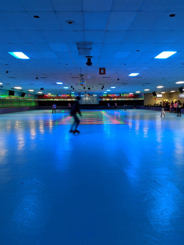 BEAR CREEK ROLLER RINK 29 Photos & 38 Reviews Skating Rinks 5210