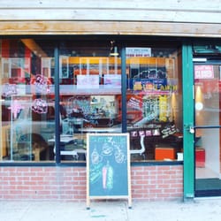 Blendzville Cafe - The store front of Blendzville Cafe.