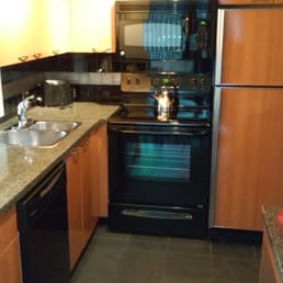 Full kitchen