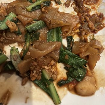Surreal  Thai Kitchen and Bar - Pad Z-Eew seafood - Thai Near Me - Centreville, Virginia