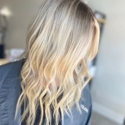 DMR Salon & Extension Bar